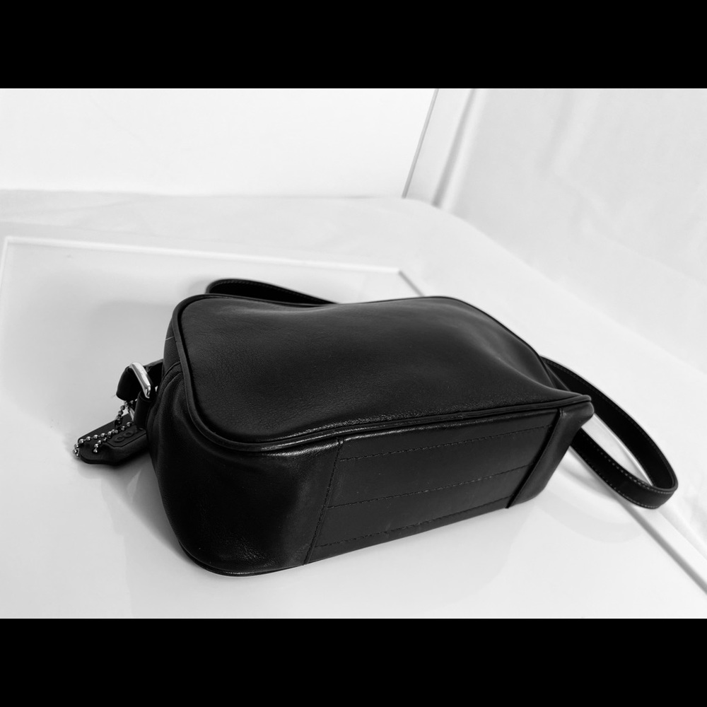coach leather toiletry bag - Picture 9 of 12
